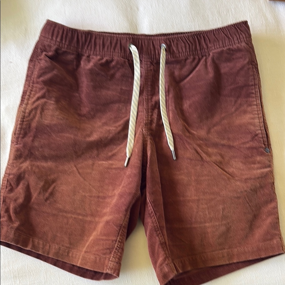 Vuori Rust Red Casual Shorts with Drawstring
